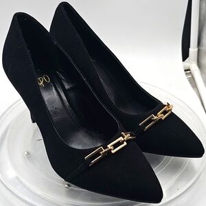 I Impo Black Suede and Gold Chain Heels Elegant Design Sz 5.5M